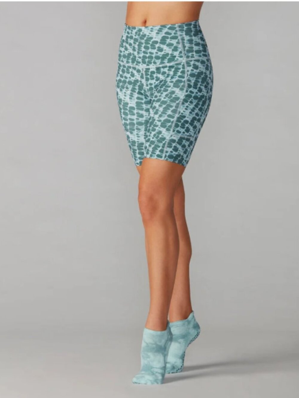 TAVI Stash & Dash Biker Shorts Pebble Tie Dye – NWT